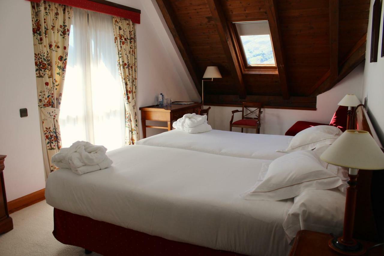 Hotel Yoy Tredos Luaran gambar